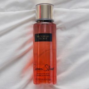 Victoria's Secret Fragrance Mist in Passion Struck